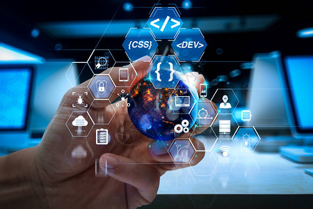 編碼軟件開發者與擴展現實儀表板在計算機網絡開發與服務中的融合